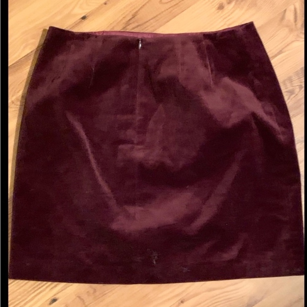 GAP burgundy velvet skirt